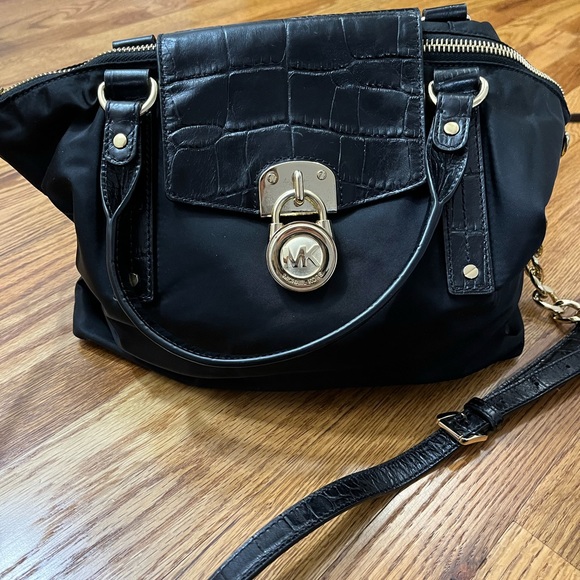 Michael Kors Bag - Picture 1 of 13